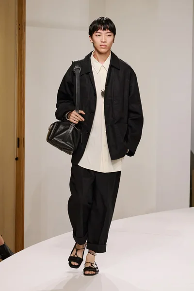 Look 21